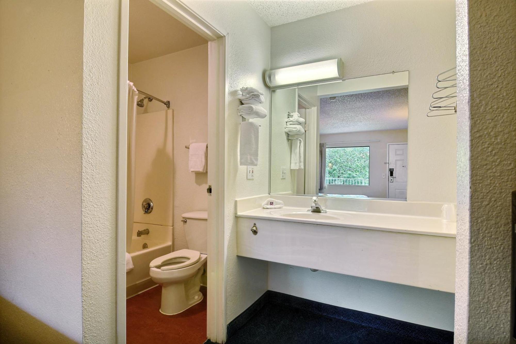 סי טק Motel 6-Seattle, Wa - South מראה חיצוני תמונה